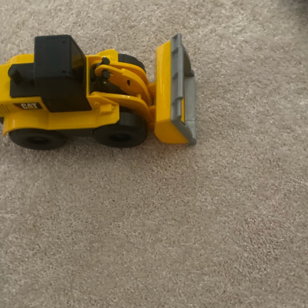 Toy construction truck
